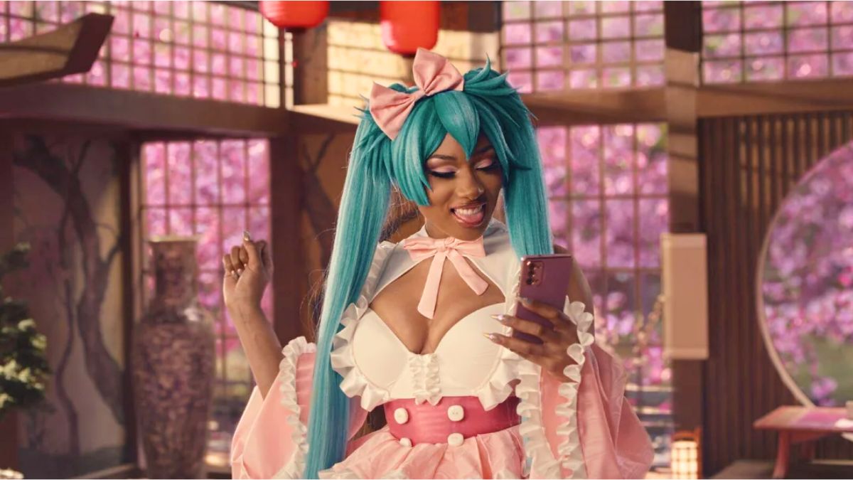 Megan Thee Stallion Hatsune Miku cosplay in Prime Day Advert for Amazon